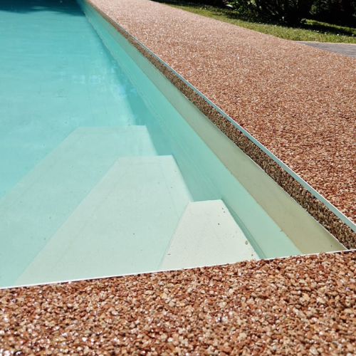 contour de piscine en résine bonne qualité écologique